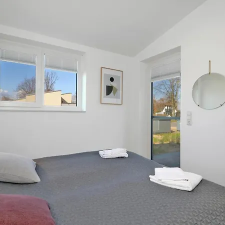 Holiday home Cozy In Lembruch-duemmer With Wifi *